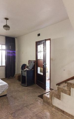 Casa à venda com 250m², 4 quartos e 2 vagasSala