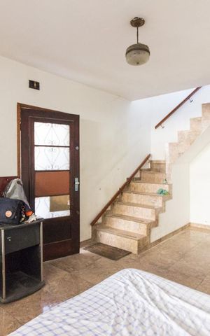 Casa à venda com 250m², 4 quartos e 2 vagasSala