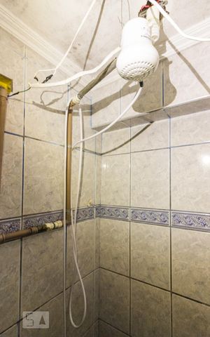 Casa à venda com 250m², 4 quartos e 2 vagasBanheiro 1