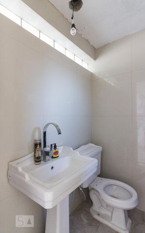 Casa à venda com 250m², 4 quartos e 2 vagasBanheiro Suite