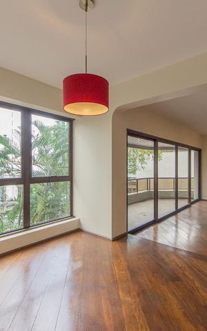 Apartamento à venda com 187m², 3 quartos e 3 vagas Apartamento à venda com 187m², 3 quartos e 3 vagasSala de Jantar