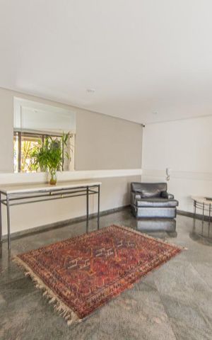 Apartamento à venda com 187m², 3 quartos e 3 vagas Apartamento à venda com 187m², 3 quartos e 3 vagasÁrea comum - Hall social