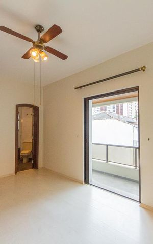 Apartamento à venda com 187m², 3 quartos e 3 vagas Apartamento à venda com 187m², 3 quartos e 3 vagasSuíte 2