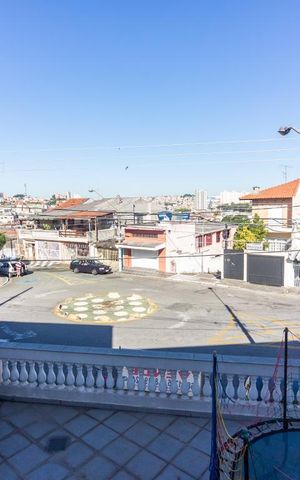 Casa à venda com 250m², 3 quartos e 4 vagas