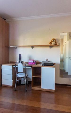 Casa à venda com 250m², 3 quartos e 4 vagas