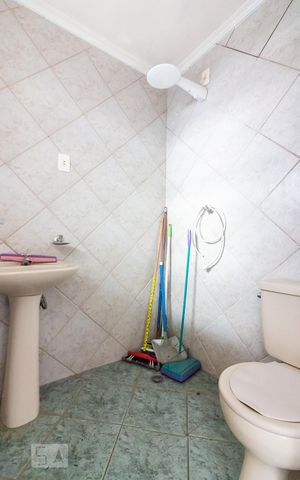 Casa à venda com 250m², 3 quartos e 4 vagas