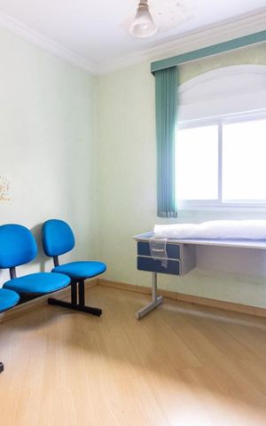 Casa à venda com 250m², 3 quartos e 4 vagas