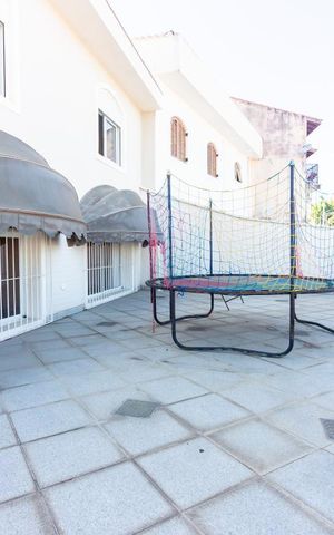 Casa à venda com 250m², 3 quartos e 4 vagas