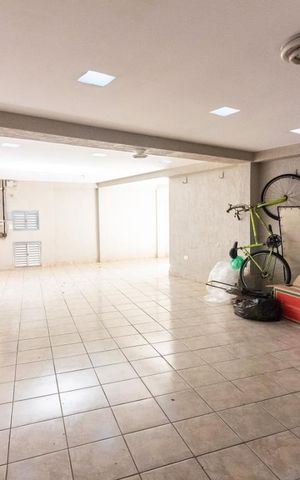 Casa à venda com 250m², 3 quartos e 4 vagas