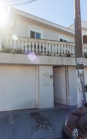 Casa à venda com 250m², 3 quartos e 4 vagas