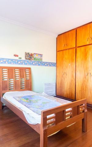 Casa à venda com 250m², 3 quartos e 4 vagas