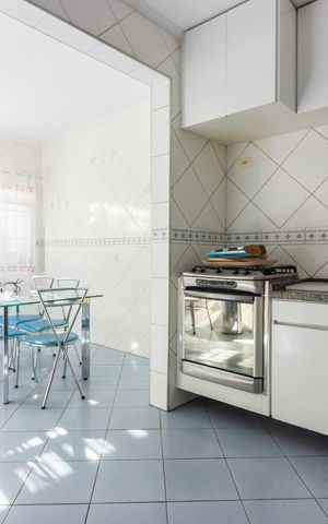 Casa à venda com 250m², 3 quartos e 4 vagas
