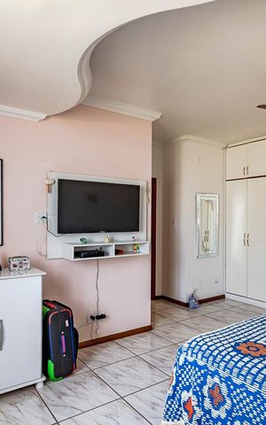 Casa à venda com 280m², 5 quartos e 3 vagasQuarto 5 Suite