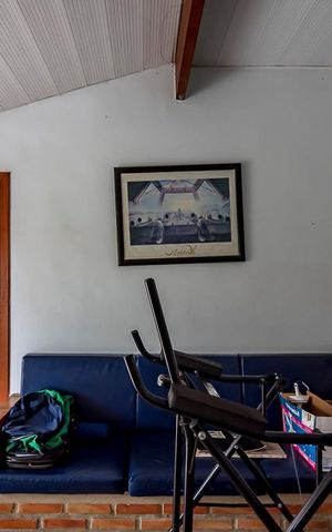 Casa à venda com 280m², 5 quartos e 3 vagasCasa de Fundos