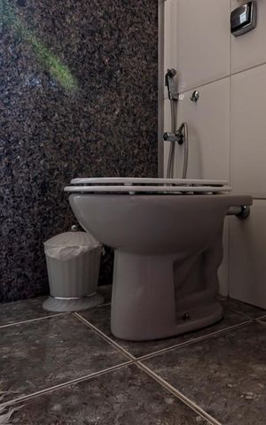 Casa à venda com 280m², 5 quartos e 3 vagasBanheiro
