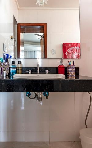 Casa à venda com 280m², 5 quartos e 3 vagasBanheiro da Suite