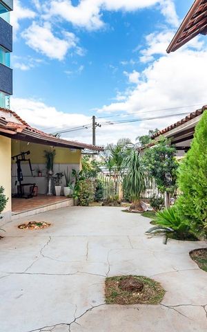 Casa à venda com 280m², 5 quartos e 3 vagasQuintal