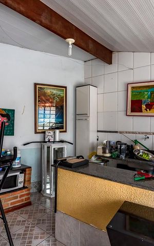 Casa à venda com 280m², 5 quartos e 3 vagasCasa de Fundos
