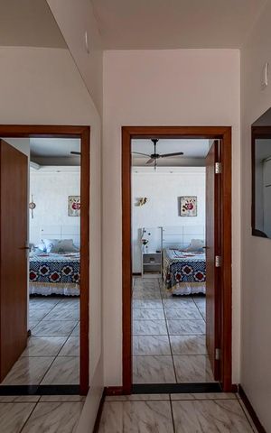 Casa à venda com 280m², 5 quartos e 3 vagasCorredor