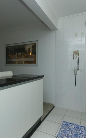 Apartamento à venda com 83m², 3 quartos e 2 vagas Apartamento à venda com 83m², 3 quartos e 2 vagasCozinha