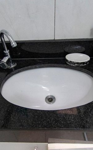 Casa à venda com 130m², 3 quartos e 2 vagas Casa à venda com 130m², 3 quartos e 2 vagasBanheiro Social