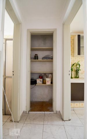 Apartamento à venda com 42m², 1 quarto e sem vaga Apartamento à venda com 42m², 1 quarto e sem vagaCorredor