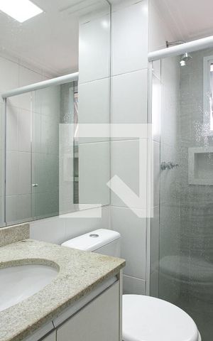 Apartamento à venda com 81m², 2 quartos e 2 vagasBanheiro da Suíte