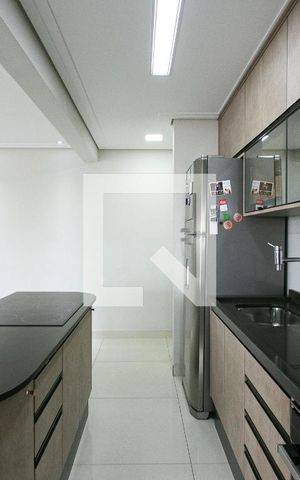 Apartamento à venda com 81m², 2 quartos e 2 vagasCozinha