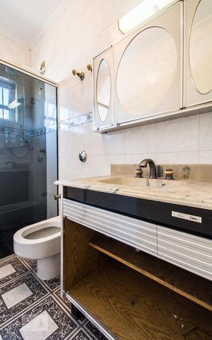 Casa à venda com 150m², 3 quartos e 2 vagasBanheiro da Suíte