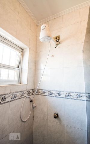 Casa à venda com 150m², 3 quartos e 2 vagasBanheiro da Suíte
