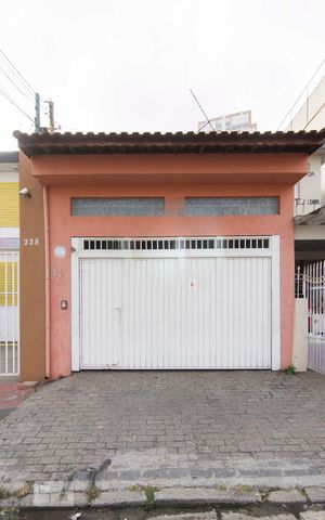 Casa à venda com 120m², 2 quartos e 2 vagasFachada
