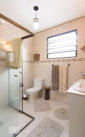 Casa à venda com 120m², 2 quartos e 2 vagasBanheiro