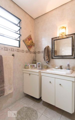 Casa à venda com 120m², 2 quartos e 2 vagasBanheiro