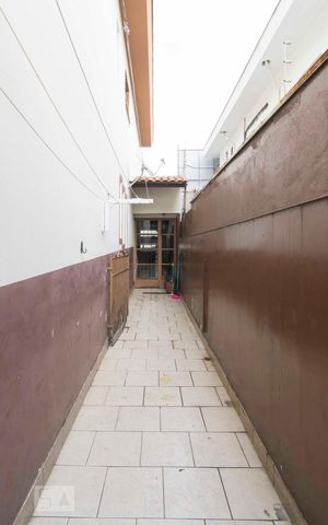 Casa à venda com 120m², 2 quartos e 2 vagasQuintal