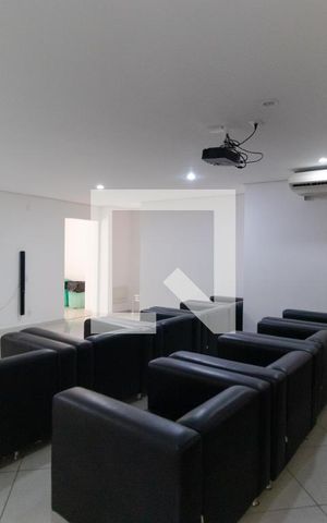 Apartamento para alugar com 61m², 2 quartos e 1 vaga Apartamento para alugar com 61m², 2 quartos e 1 vagaÁrea comum - Cinema