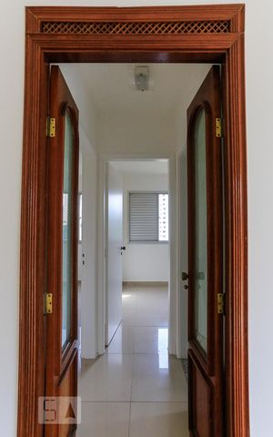 Apartamento à venda com 72m², 2 quartos e 1 vagaCorredor