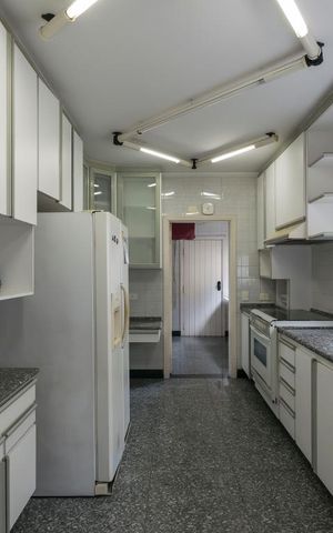 Apartamento à venda com 220m², 4 quartos e 4 vagasCozinha
