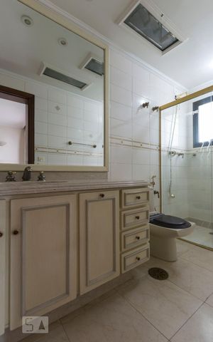 Apartamento à venda com 220m², 4 quartos e 4 vagasQuarto 3 - Suíte/ Banheiro