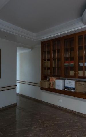 Apartamento à venda com 220m², 4 quartos e 4 vagasCorredor
