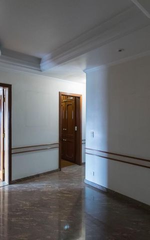 Apartamento à venda com 220m², 4 quartos e 4 vagasCorredor
