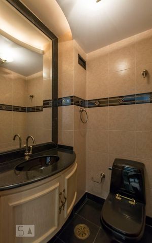 Apartamento à venda com 220m², 4 quartos e 4 vagasLavabo