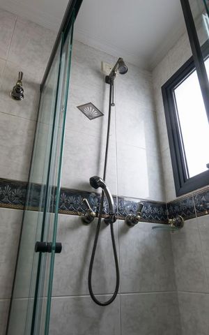 Apartamento à venda com 220m², 4 quartos e 4 vagasBanheiro social (Chuveiro)