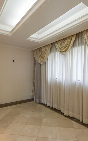 Apartamento à venda com 220m², 4 quartos e 4 vagasSala