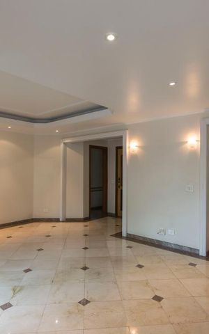 Apartamento à venda com 220m², 4 quartos e 4 vagasSala