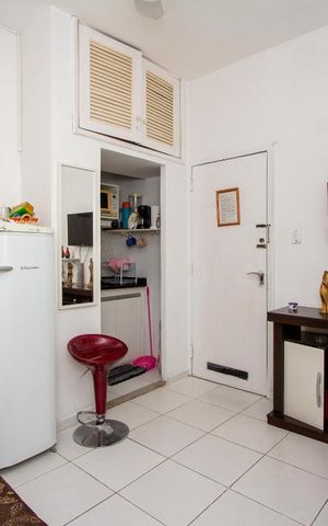 Studio à venda com 28m², 1 quarto e sem vaga Studio à venda com 28m², 1 quarto e sem vagaSala