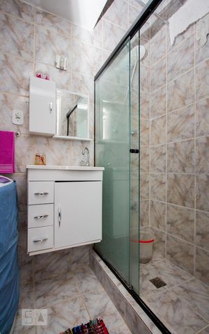 Studio à venda com 28m², 1 quarto e sem vaga Studio à venda com 28m², 1 quarto e sem vagaBanheiro