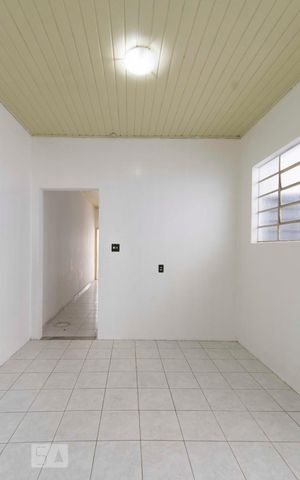 Casa para alugar com 148m², 2 quartos e 2 vagasCozinha