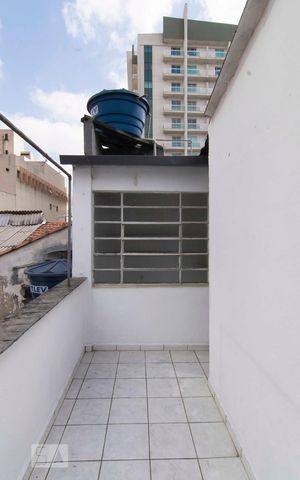 Casa para alugar com 148m², 2 quartos e 2 vagasSacada área de serviço