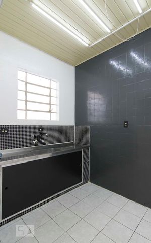 Casa para alugar com 148m², 2 quartos e 2 vagasCozinha