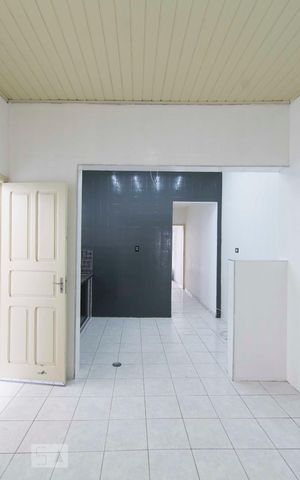 Casa para alugar com 148m², 2 quartos e 2 vagasCozinha